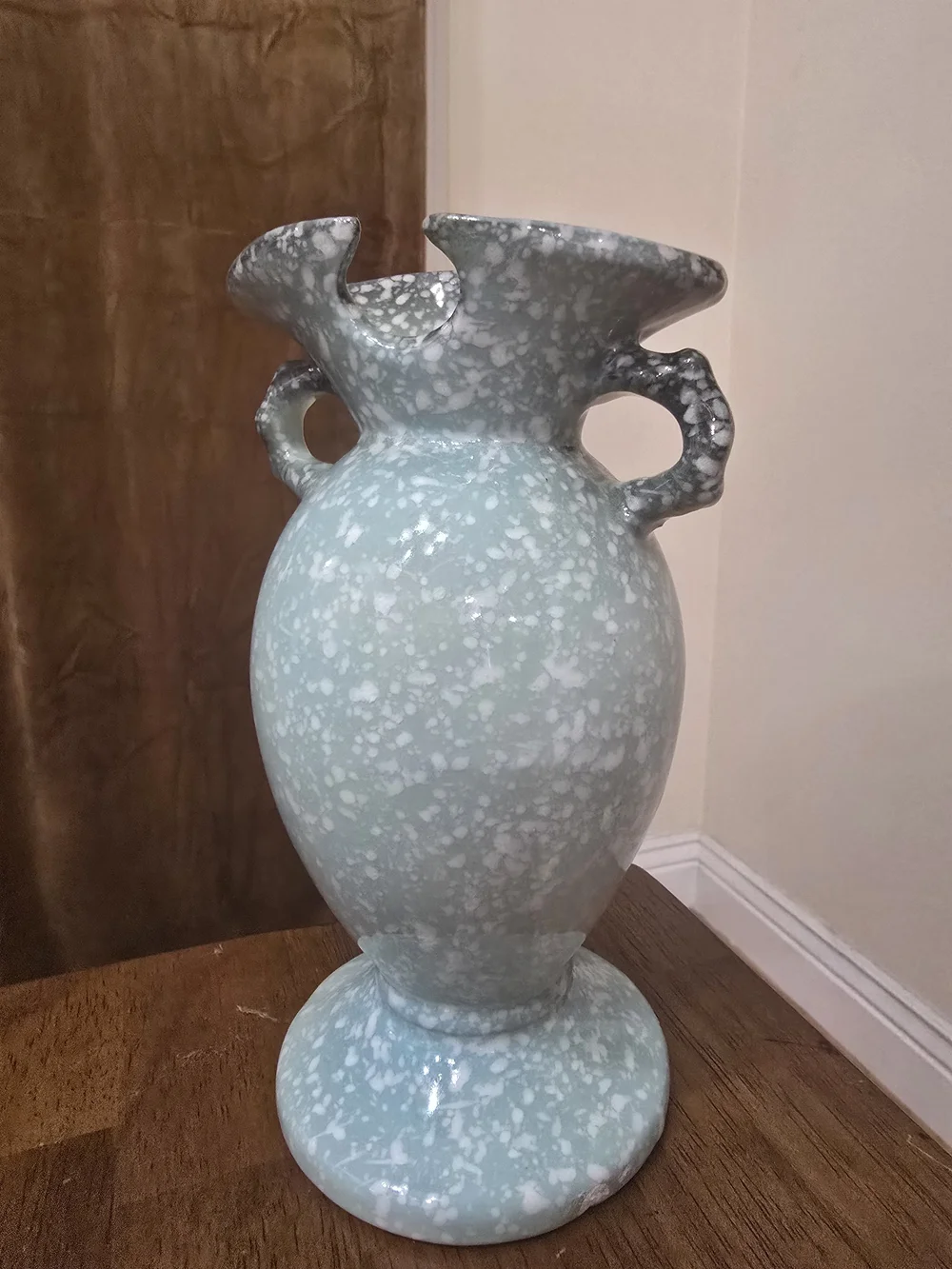 Vintage Hull Pottery Wildflower W4 7